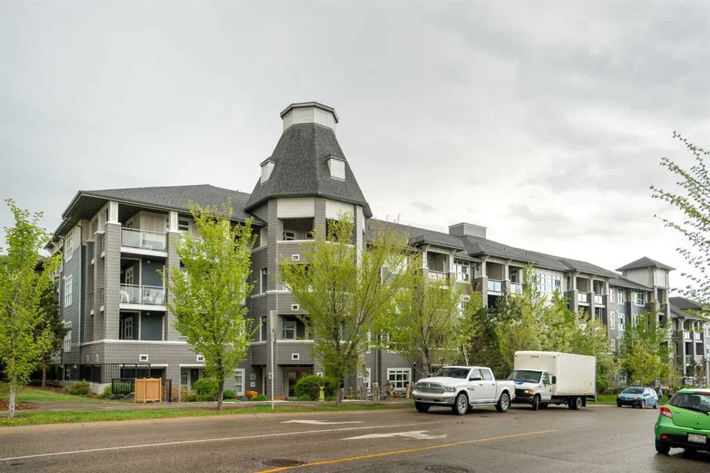 #424 – 25 Auburn Meadows Avenue SE